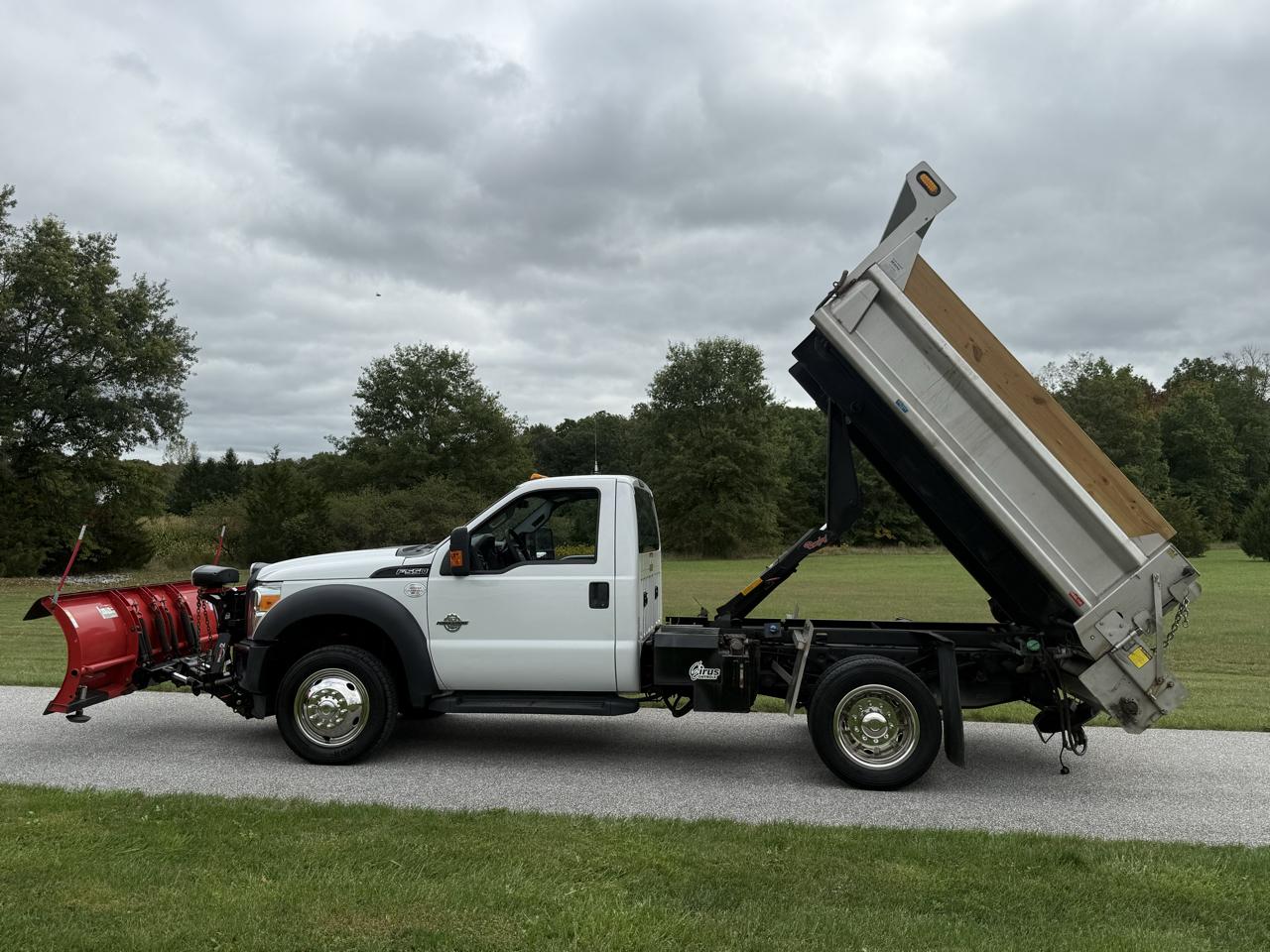 Ford F-550 Regular Cab DRW 4WD 2016