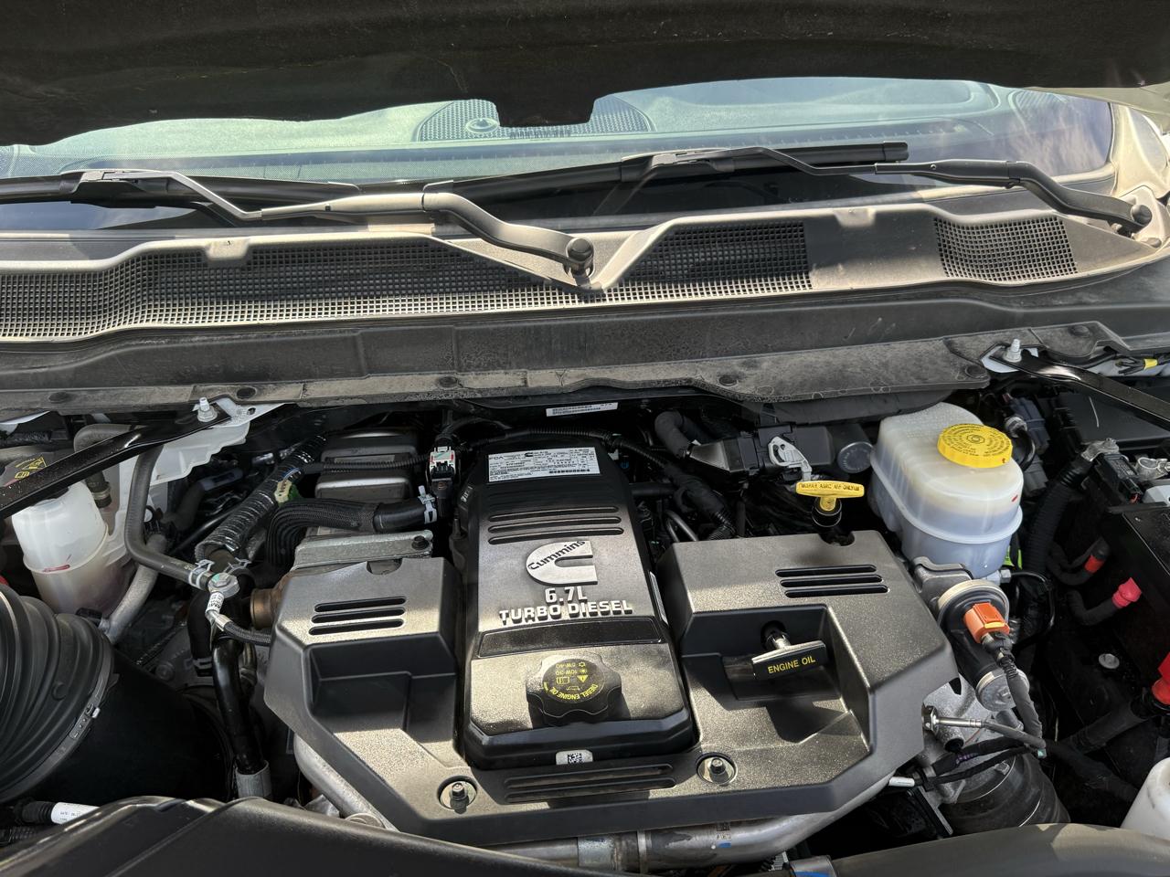 RAM 3500 Crew Cab 4WD DRW 2024