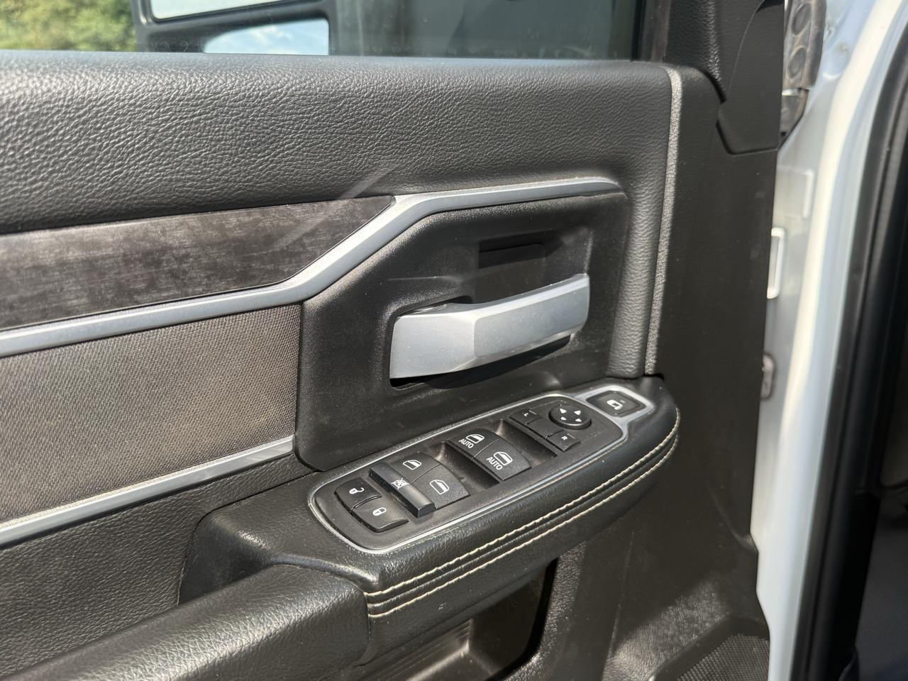 RAM 3500 Crew Cab 4WD DRW 2024