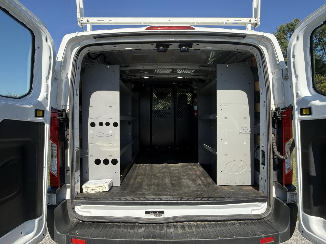 Ford Transit 250 Van Low Roof w/Sliding Pass. 130-in. WB 2020