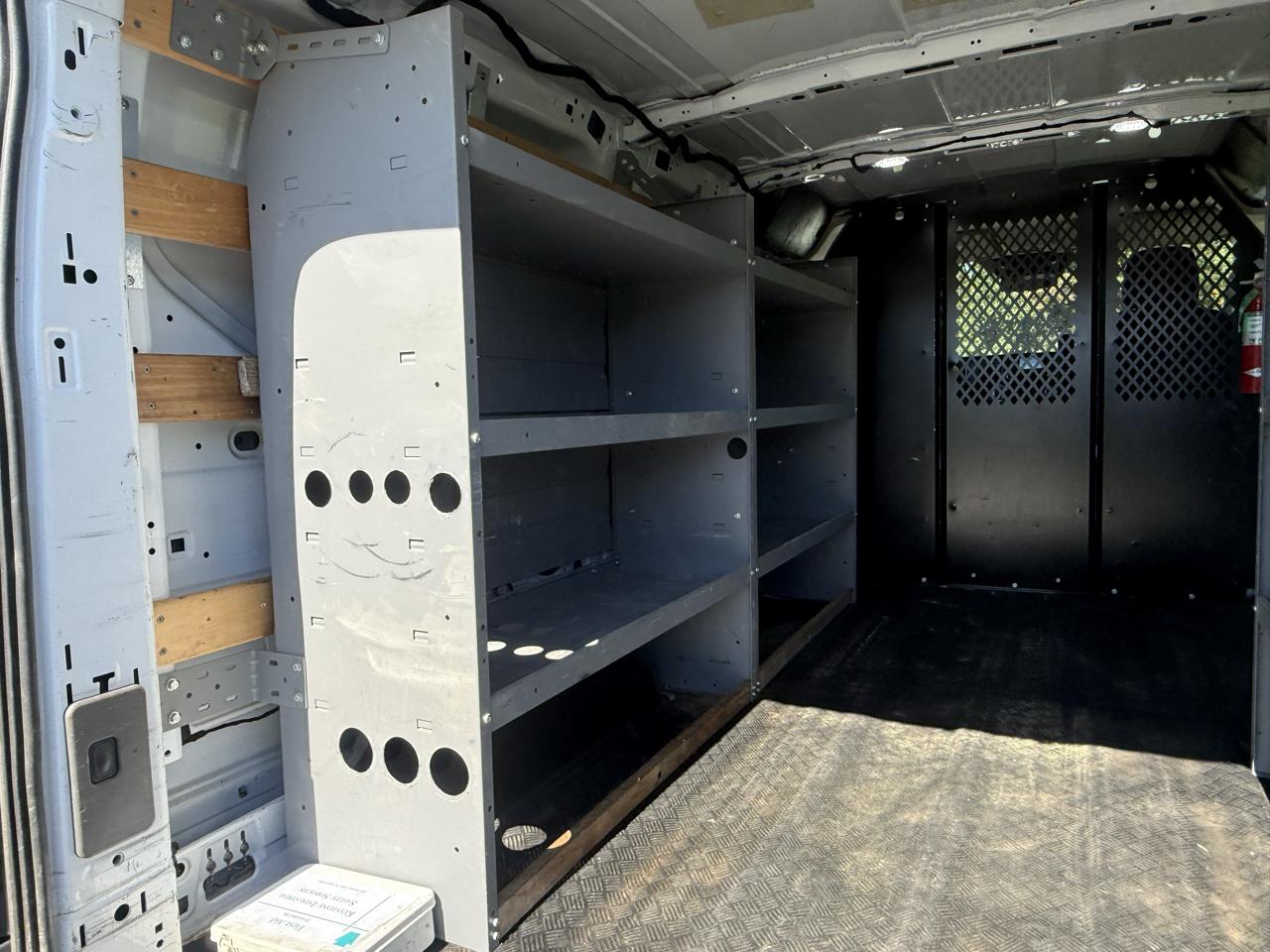 Ford Transit 250 Van Low Roof w/Sliding Pass. 130-in. WB 2020