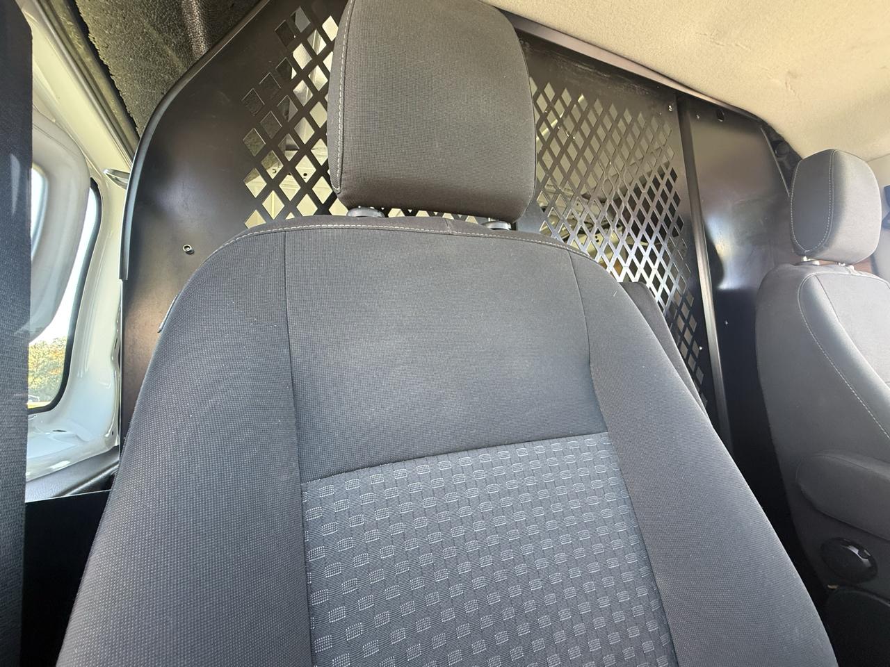 Ford Transit 250 Van Low Roof w/Sliding Pass. 130-in. WB 2020