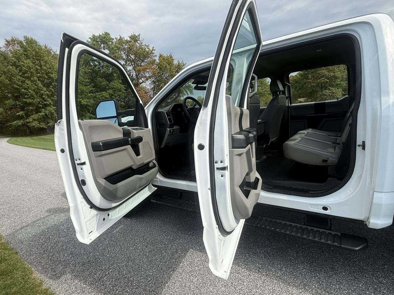 Ford F-350 SD XL Crew Cab Long Bed 4WD 2020
