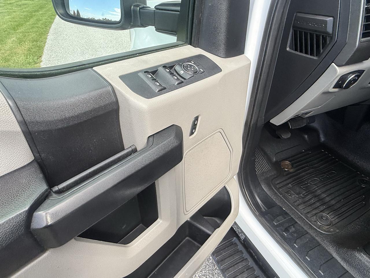 Ford F-350 SD XL Crew Cab Long Bed 4WD 2020