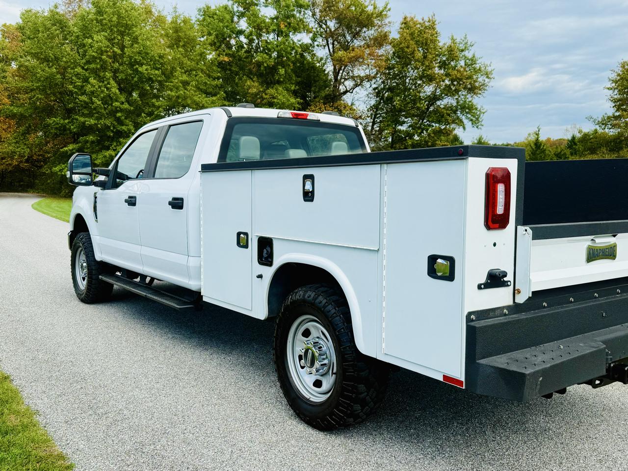 Ford F-350 SD XL Crew Cab Long Bed 4WD 2020