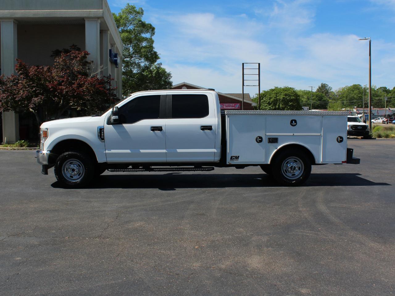 Ford F-350 SD XL Crew Cab Long Bed 4WD 2022