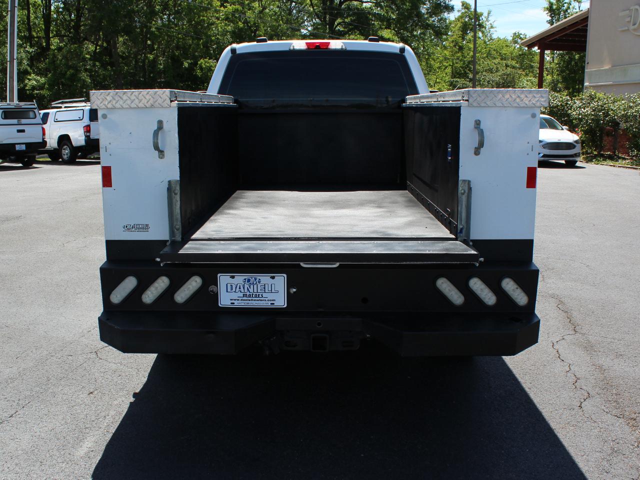 Ford F-350 SD XL Crew Cab Long Bed 4WD 2022