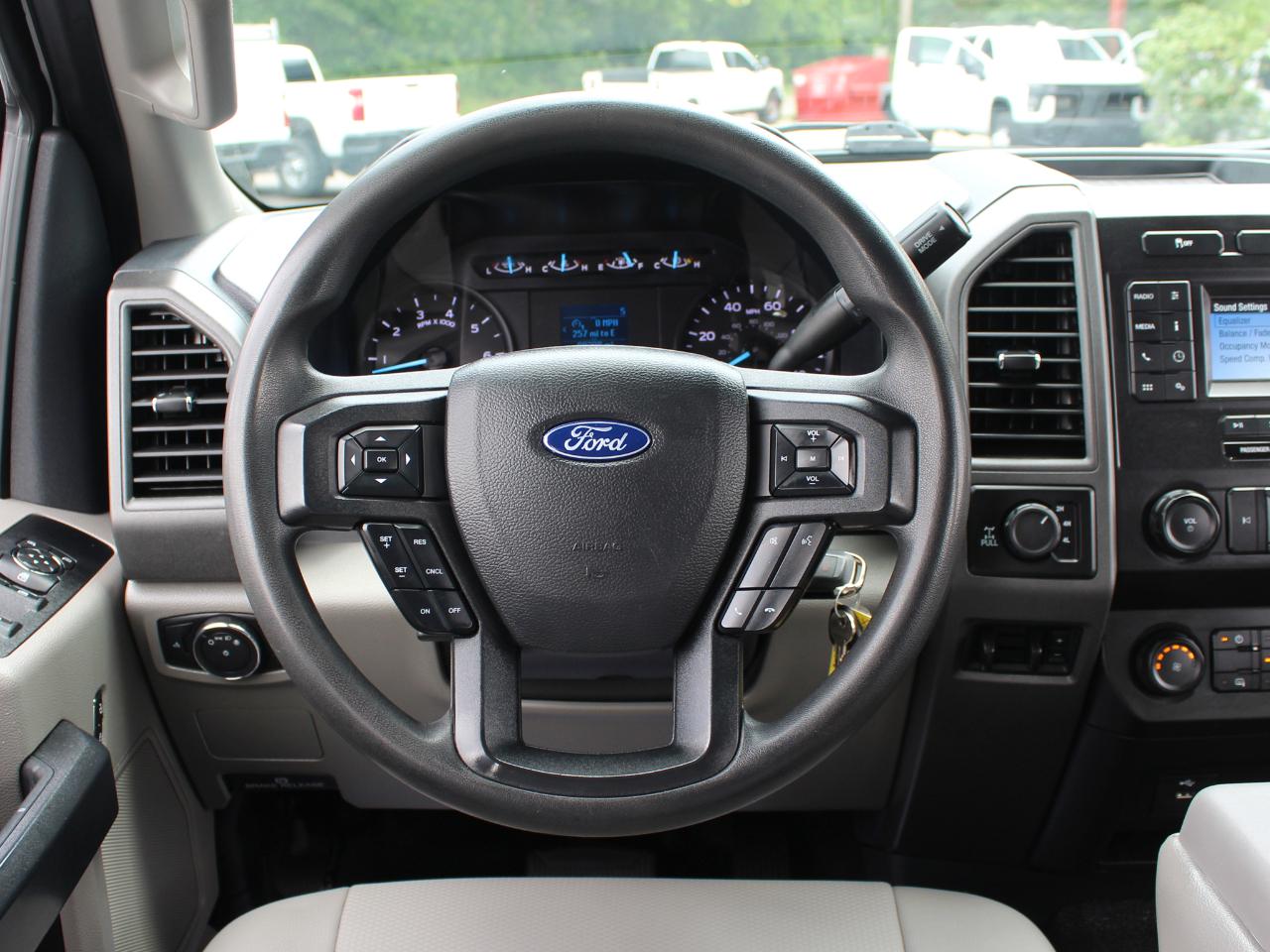 Ford F-350 SD XL Crew Cab Long Bed 4WD 2022