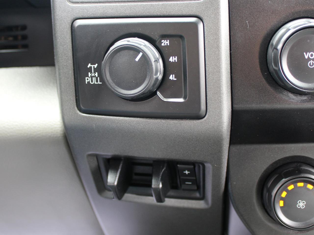 Ford F-350 SD XL Crew Cab Long Bed 4WD 2022