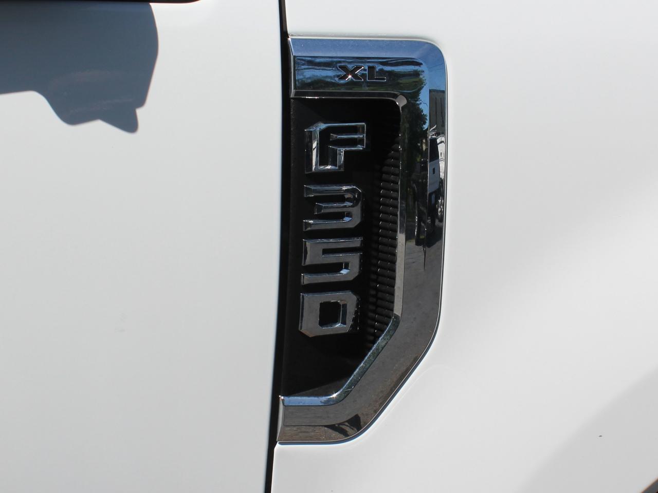 Ford F-350 SD XL Crew Cab Long Bed 4WD 2022