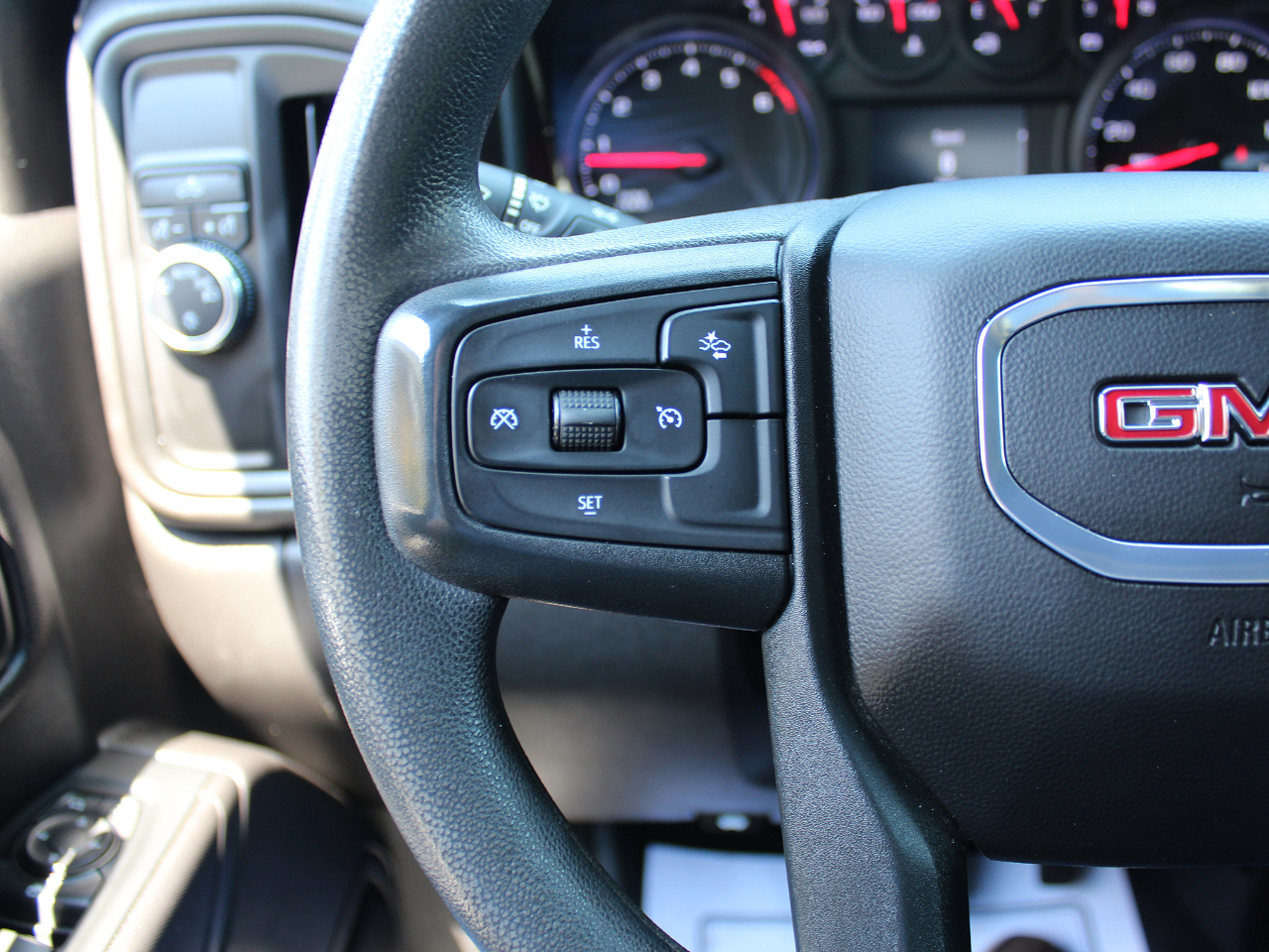 GMC Sierra 2500HD Pro Crew Cab 2WD LB 2024 GMC Sierra 2500HD Pro Crew Cab 2WD LB 2024