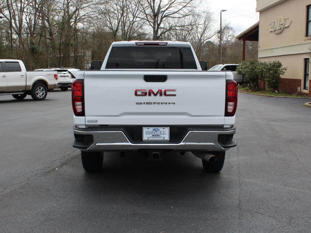 GMC Sierra 2500HD Pro Crew Cab 2WD LB 2024