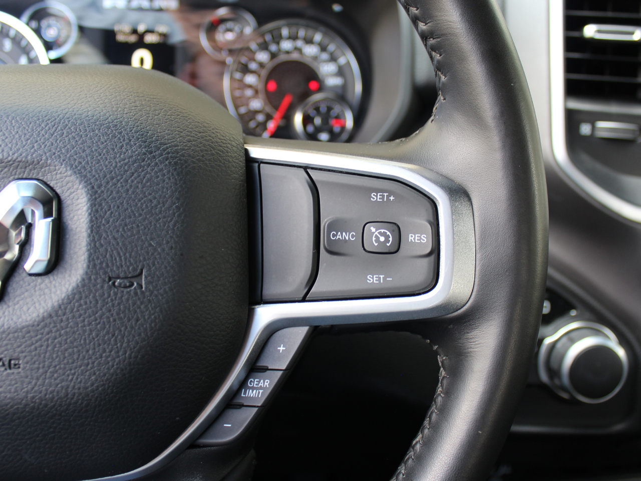 2024 Ram 2500 Big Horn photo 15