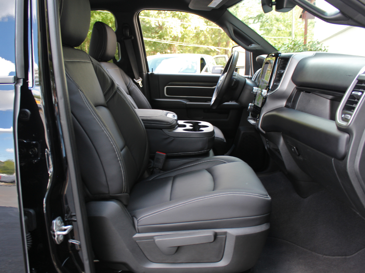 2024 Ram 2500 Big Horn photo 24