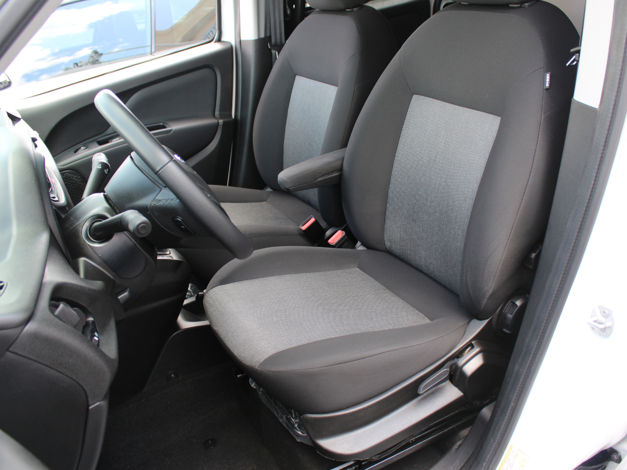 2021 Ram ProMaster City SLT photo 12