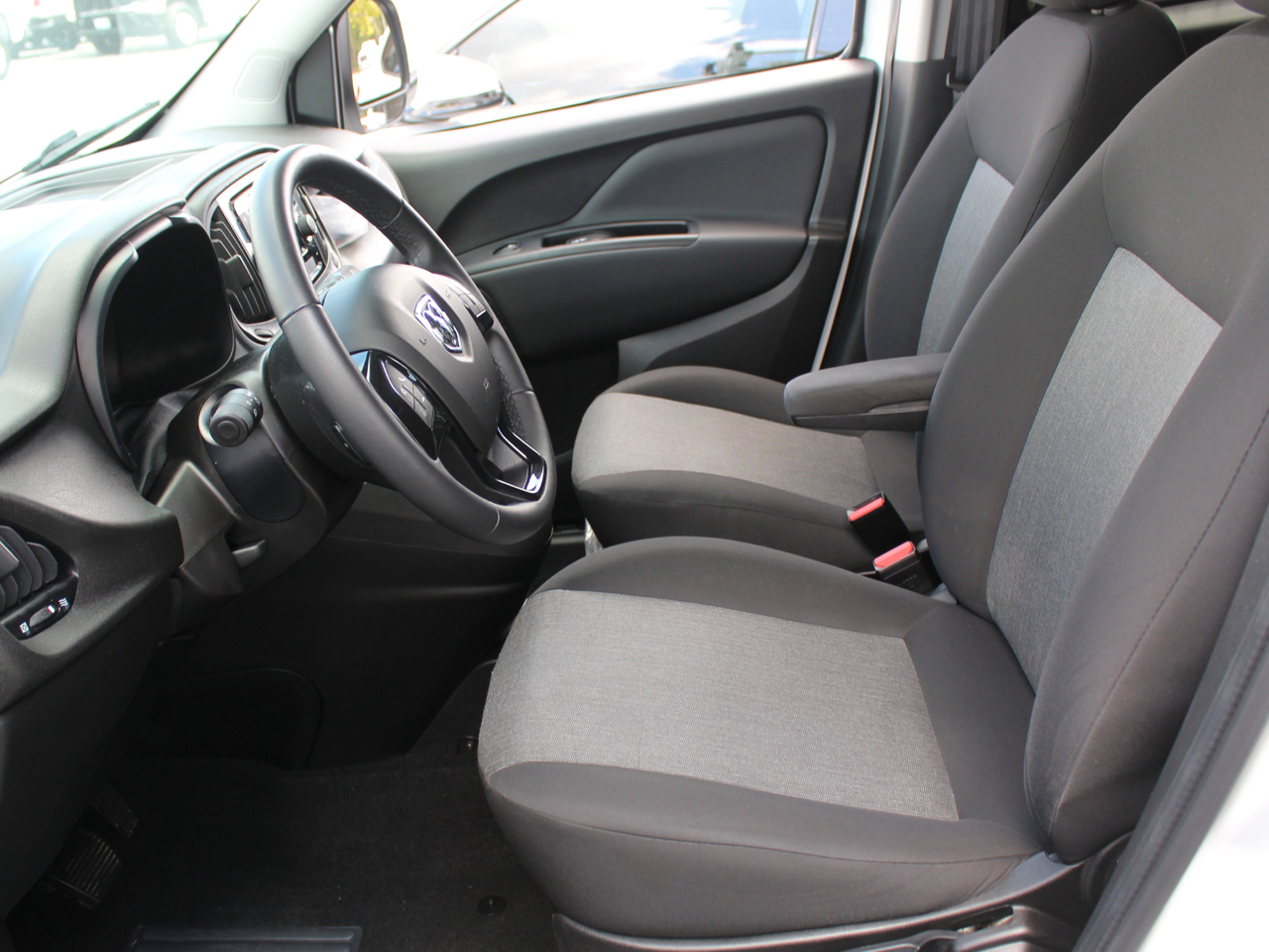 2021 Ram ProMaster City SLT photo 13
