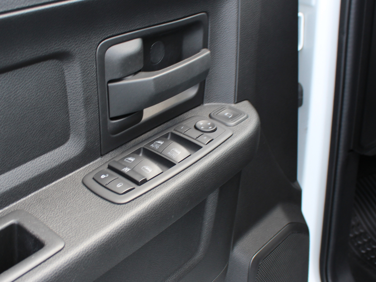 2024 Ram 2500 Tradesman photo 27