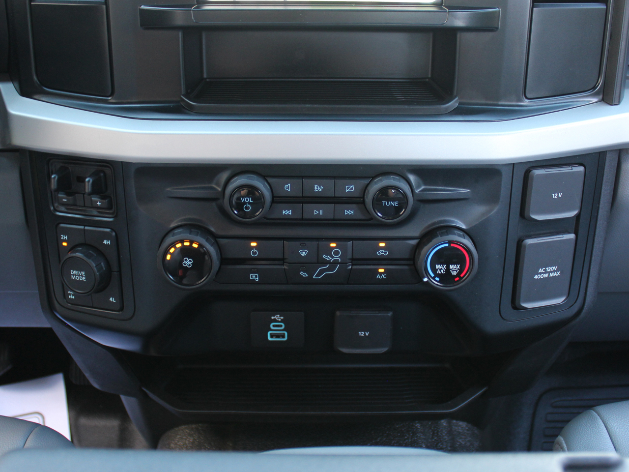 2023 Ford F-250 XL photo 22