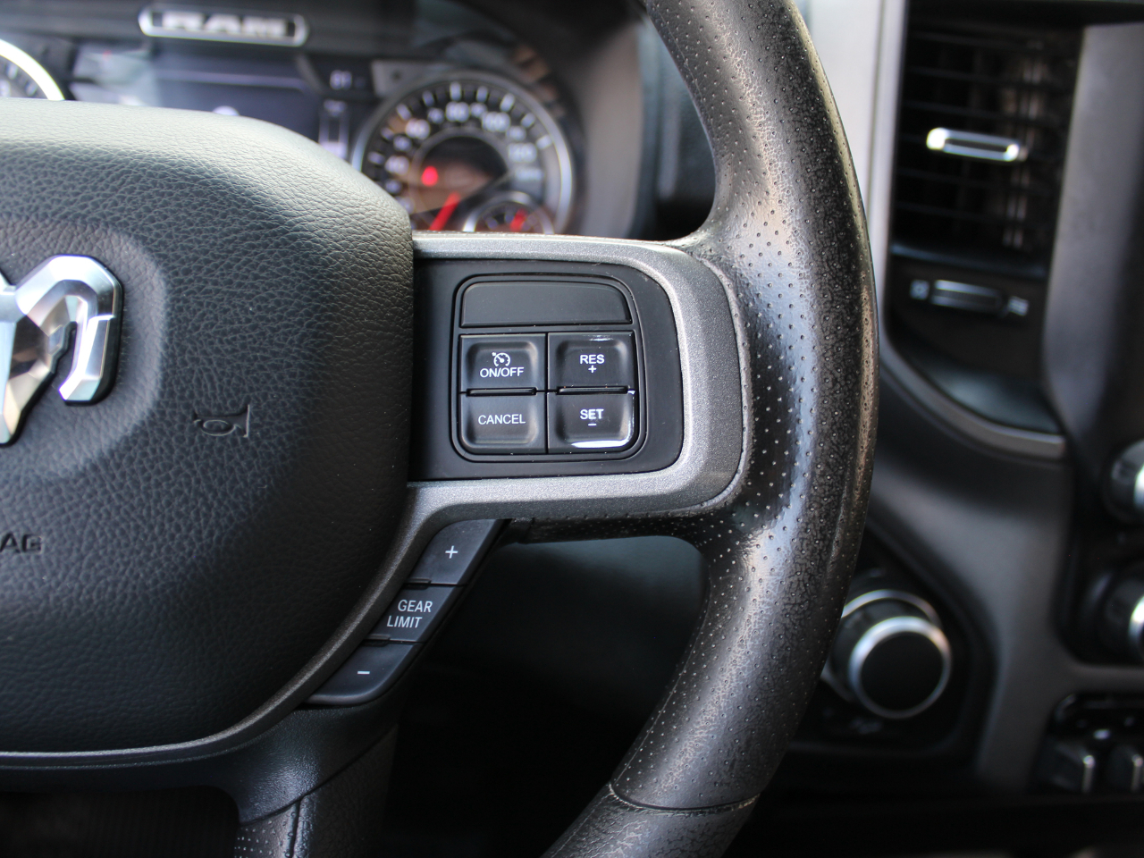 2022 Ram 2500 Tradesman photo 21