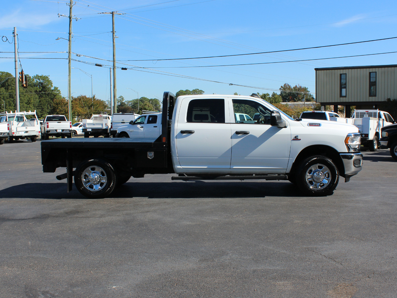 RAM 2500 Tradesman Crew Cab LWB 4WD 2024 RAM 2500 Tradesman Crew Cab LWB 4WD 2024