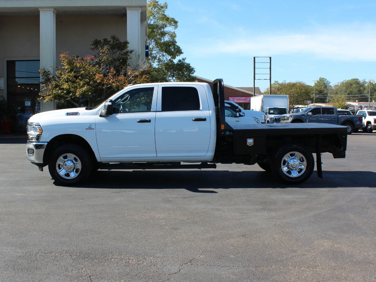 RAM 2500 Tradesman Crew Cab LWB 4WD 2024 RAM 2500 Tradesman Crew Cab LWB 4WD 2024