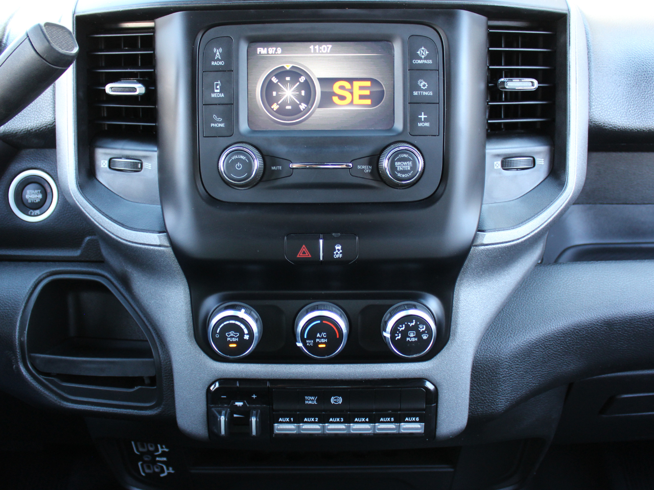 RAM 2500 Tradesman Crew Cab LWB 4WD 2024 RAM 2500 Tradesman Crew Cab LWB 4WD 2024