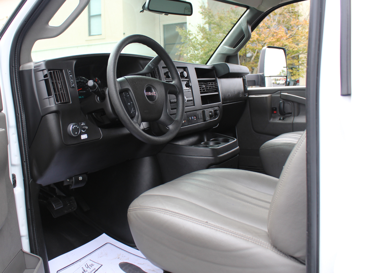 GMC Savana G3500 177 in. 2021 GMC Savana G3500 177 in. 2021