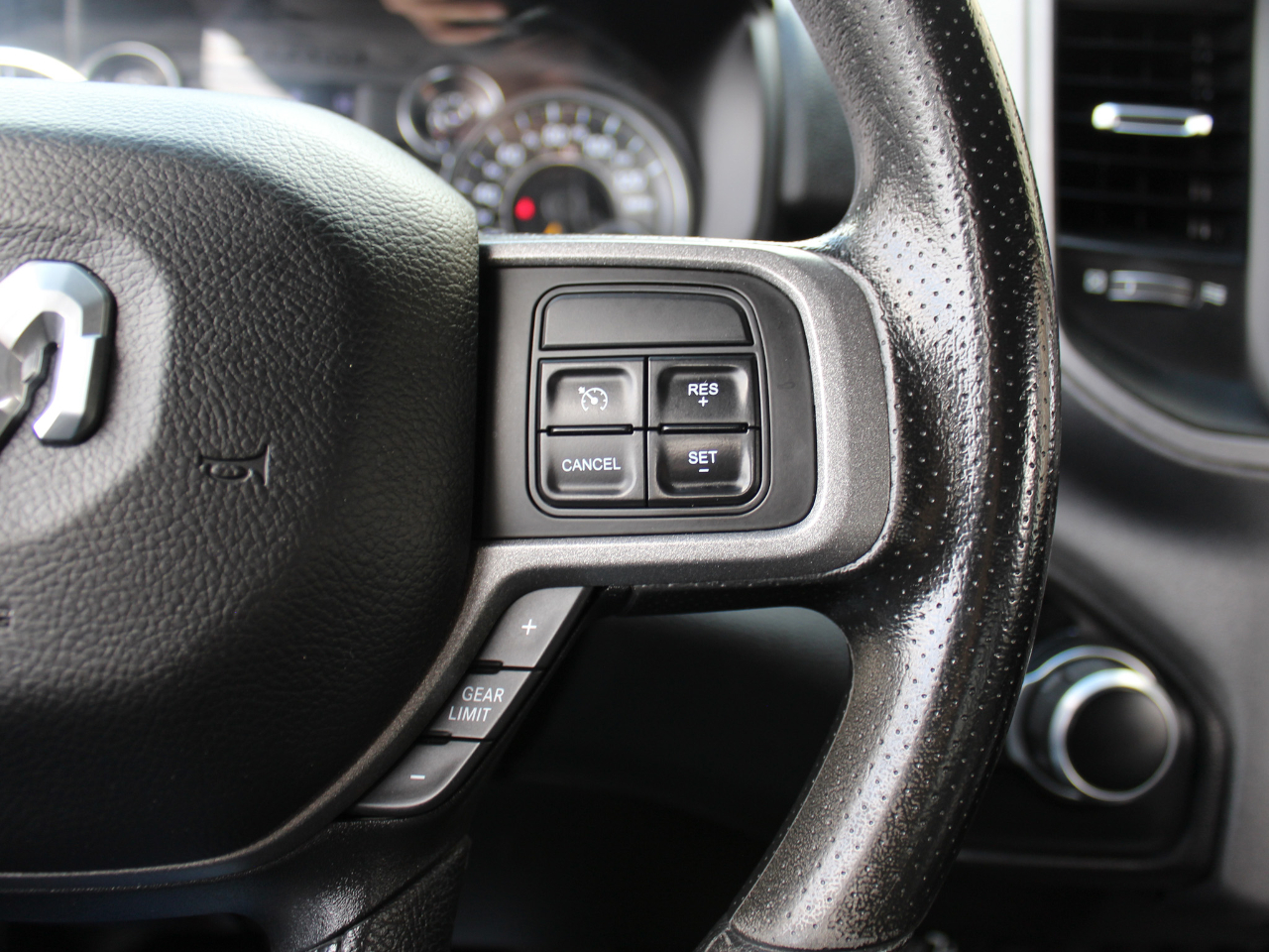 RAM 2500 Tradesman Crew Cab LWB 4WD 2022 RAM 2500 Tradesman Crew Cab LWB 4WD 2022