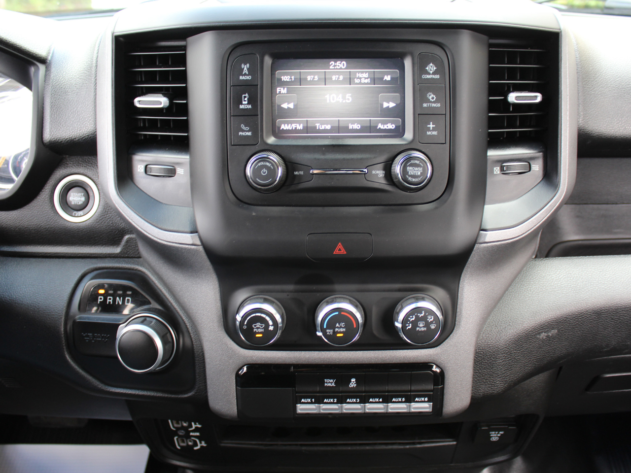 RAM 2500 Tradesman Crew Cab LWB 4WD 2022 RAM 2500 Tradesman Crew Cab LWB 4WD 2022