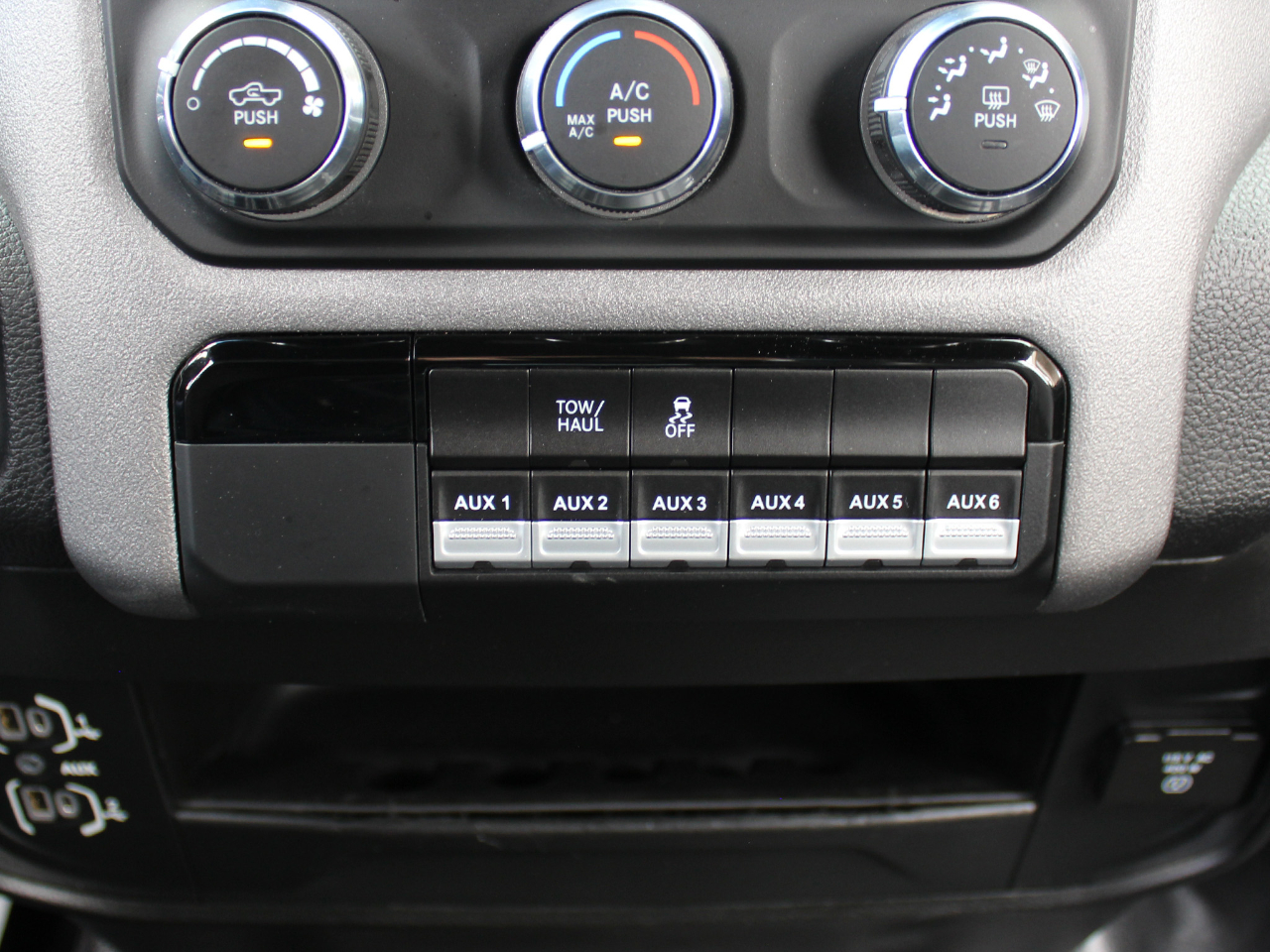 RAM 2500 Tradesman Crew Cab LWB 4WD 2022 RAM 2500 Tradesman Crew Cab LWB 4WD 2022