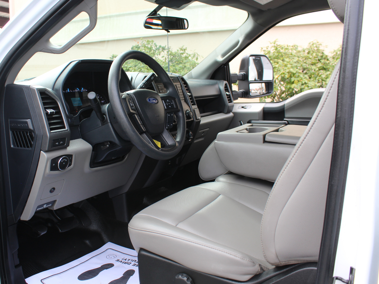 Ford F-550 Crew Cab DRW 4WD 2022