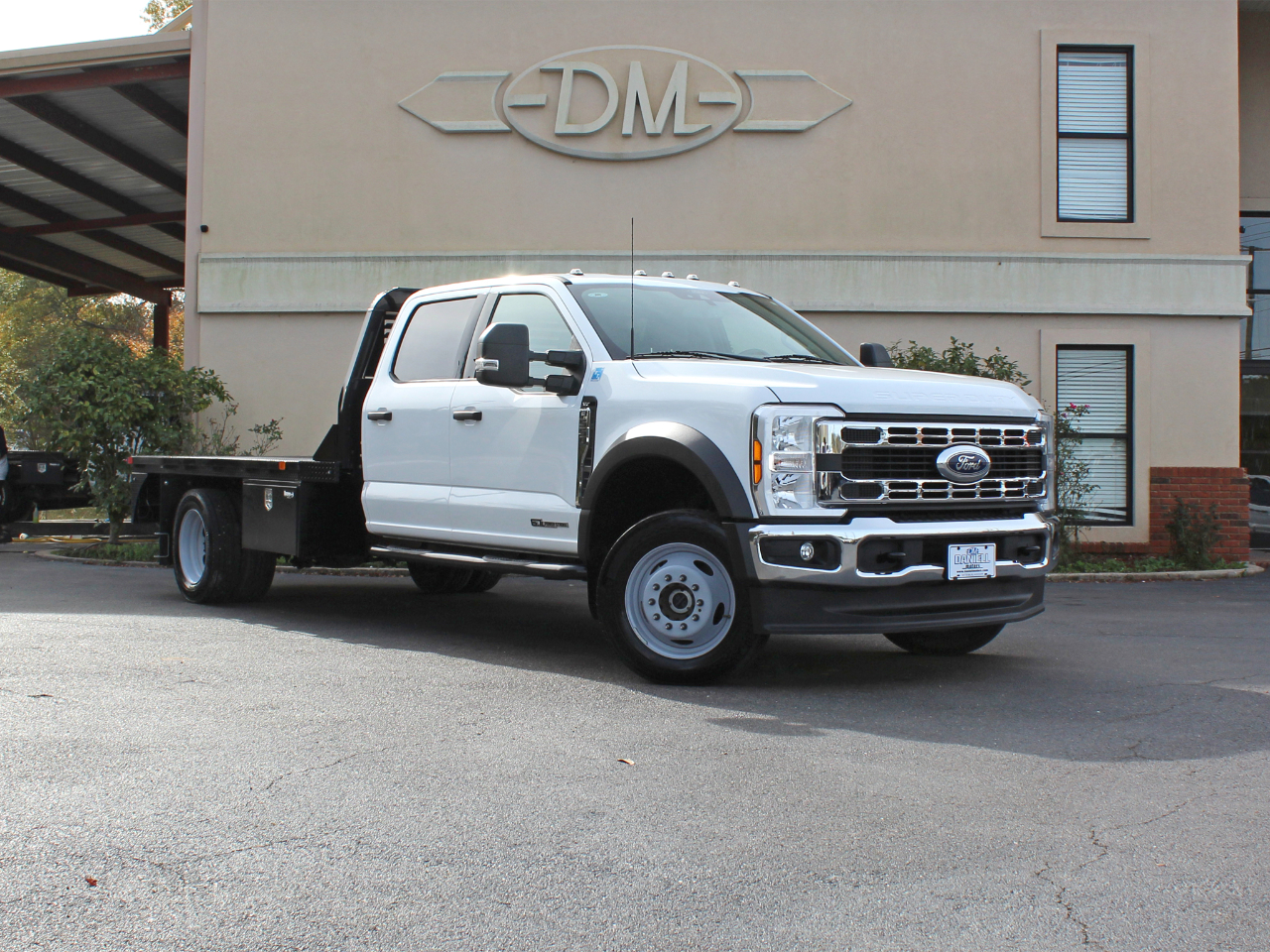 Ford F-550 Crew Cab DRW 4WD 2024