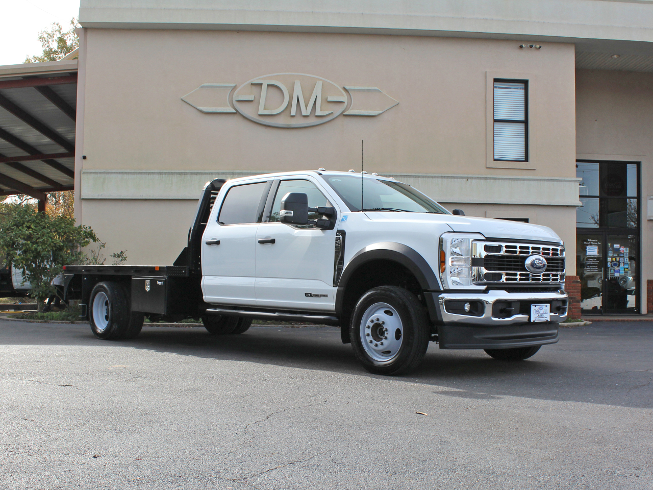 Ford F-550 Crew Cab DRW 4WD 2024