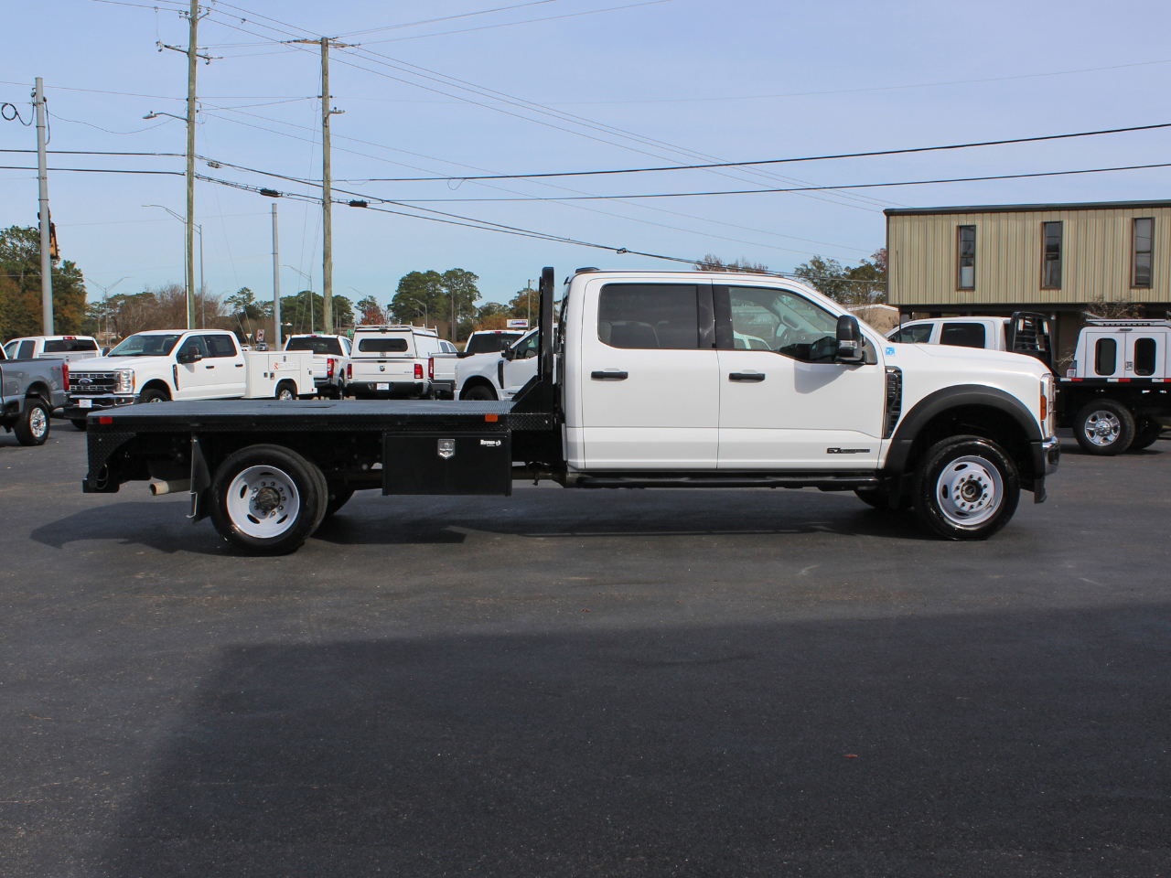 Ford F-550 Crew Cab DRW 4WD 2024