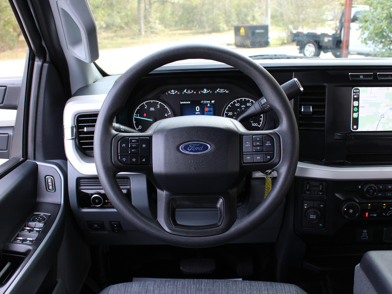 Ford F-550 Crew Cab DRW 4WD 2024