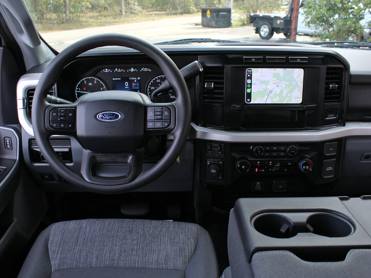 Ford F-550 Crew Cab DRW 4WD 2024