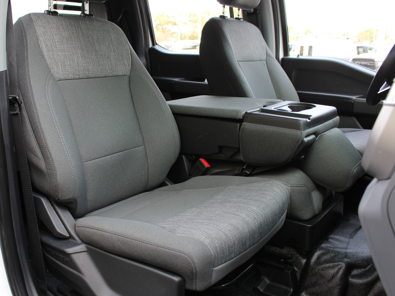 Ford F-550 Crew Cab DRW 4WD 2024