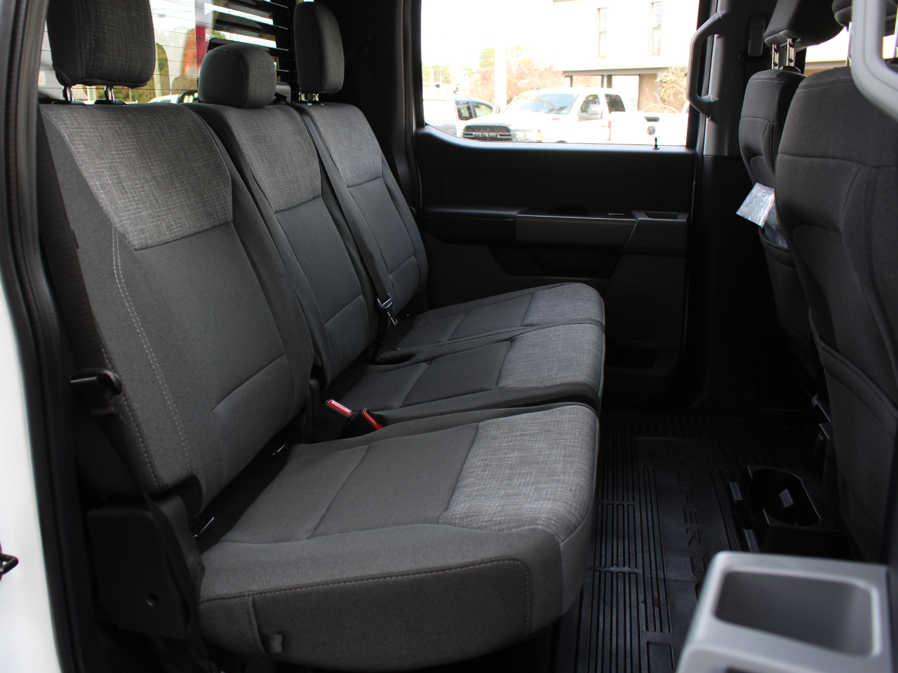 Ford F-550 Crew Cab DRW 4WD 2024