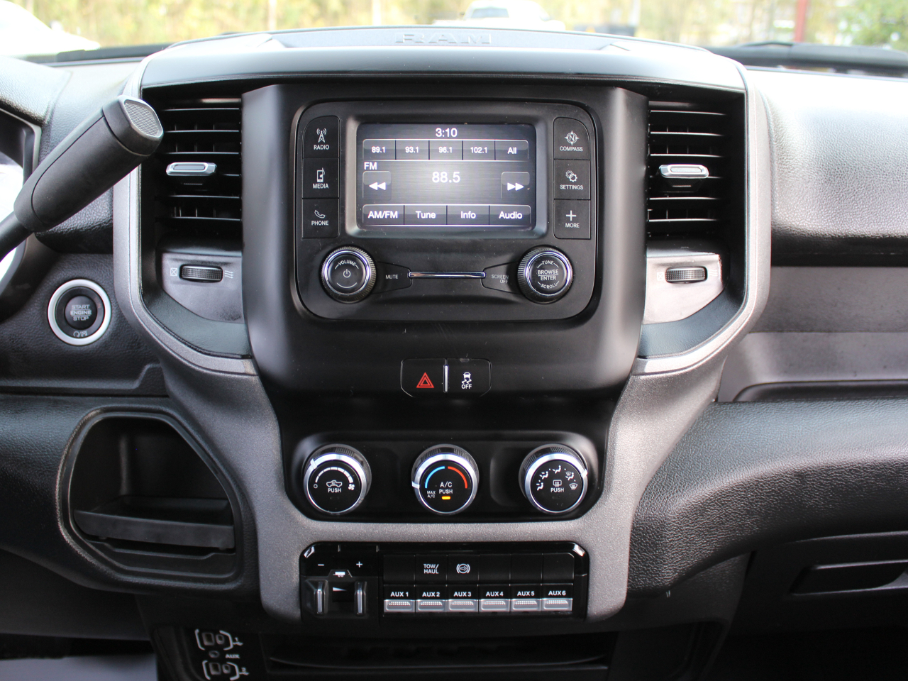 RAM 2500 Tradesman Crew Cab LWB 4WD 2024