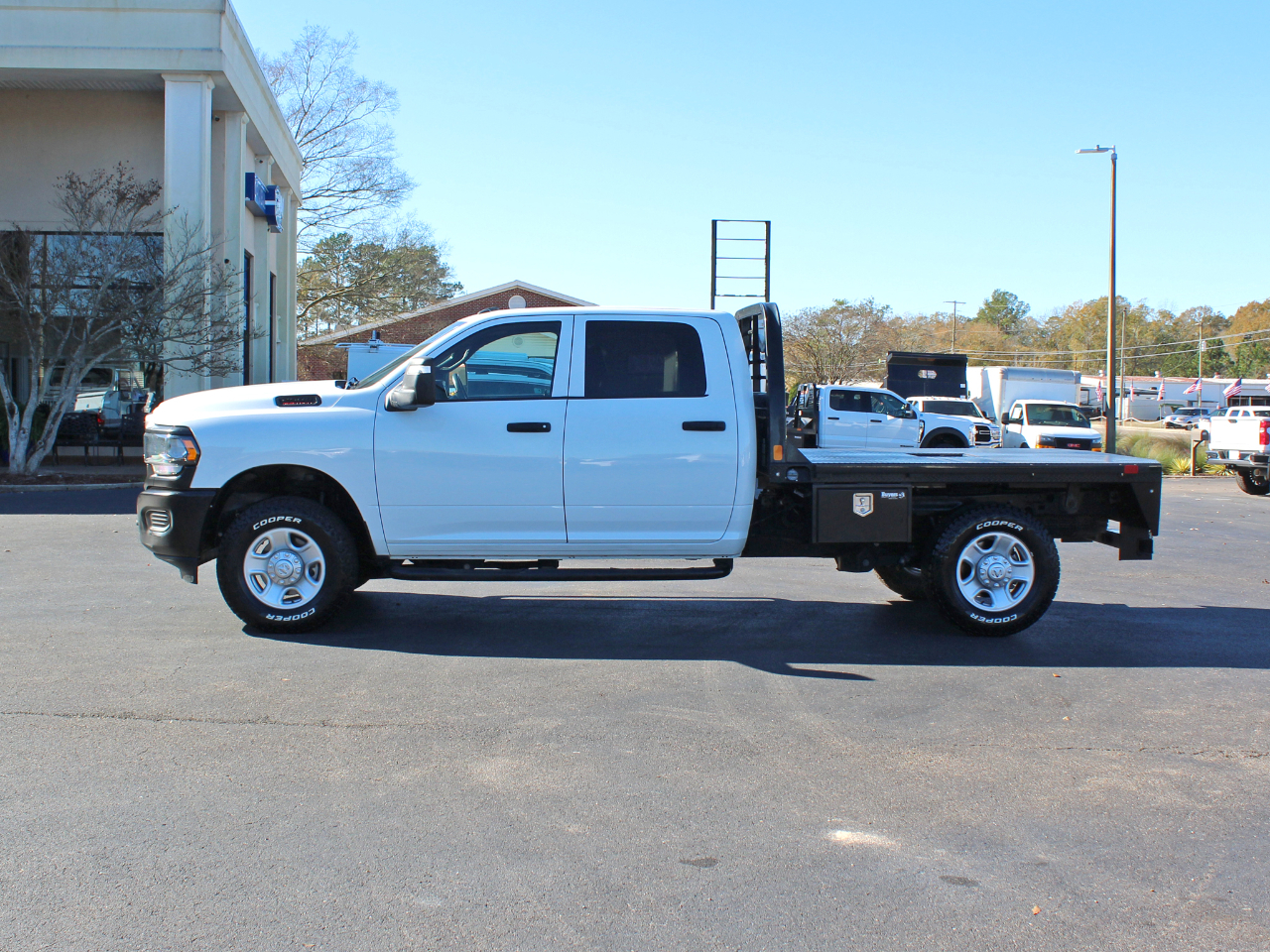 RAM 2500 Tradesman Crew Cab LWB 4WD 2024