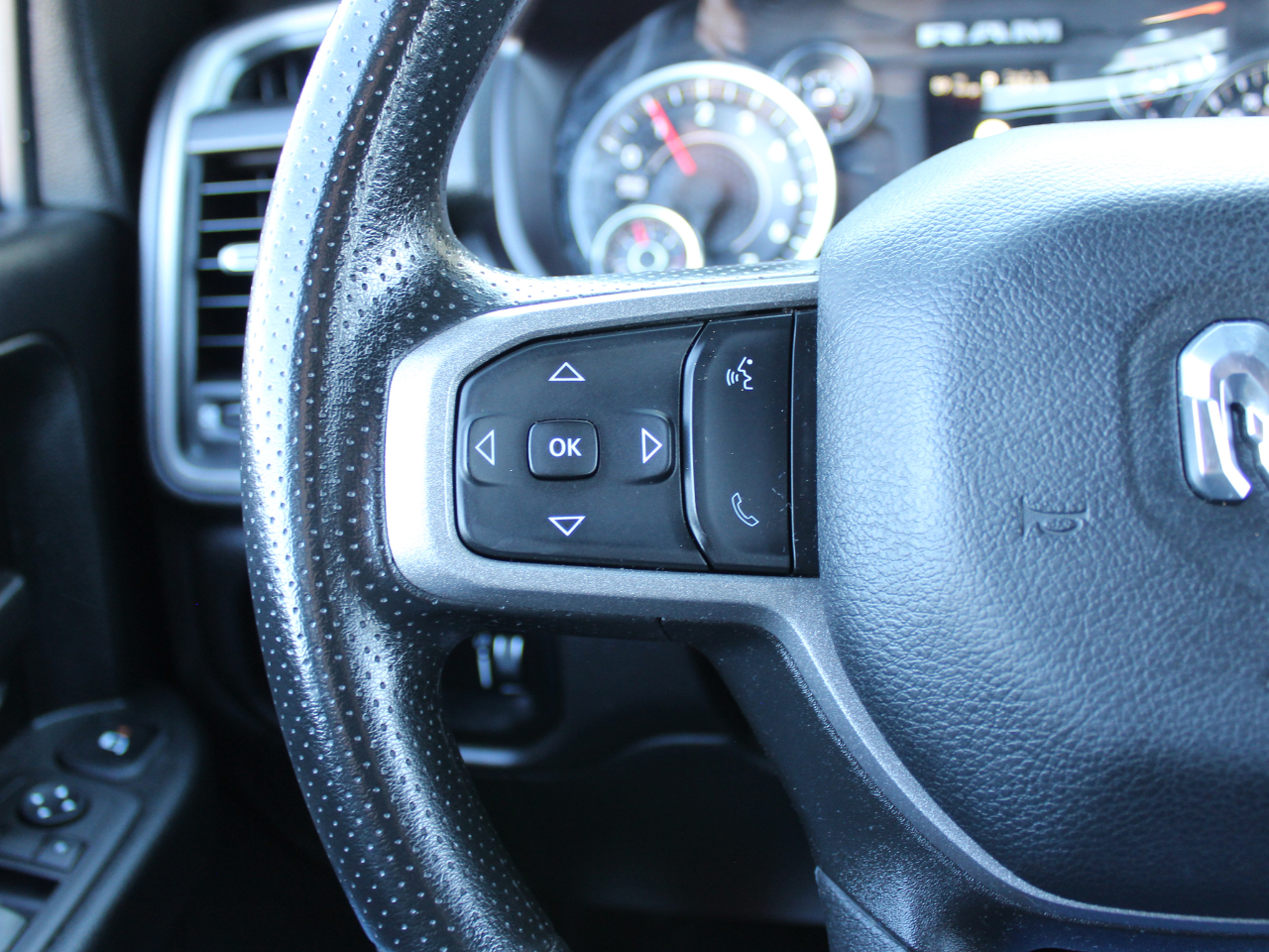 RAM 2500 Tradesman Crew Cab LWB 4WD 2024