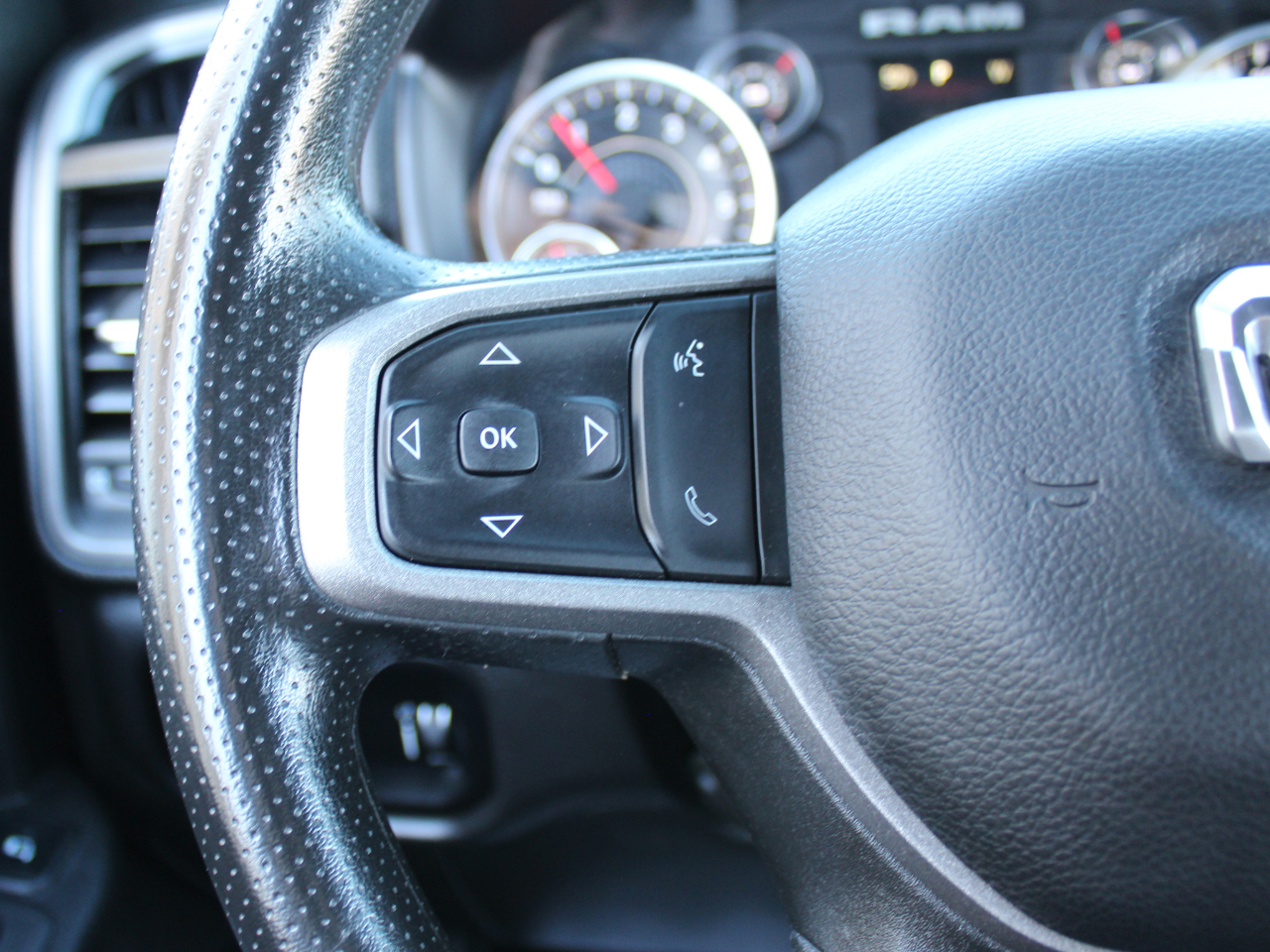 RAM 2500 Tradesman Crew Cab LWB 4WD 2024