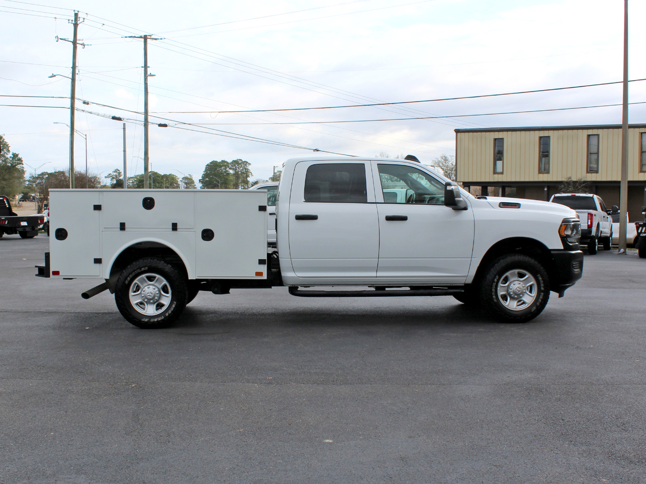 RAM 2500 Tradesman Crew Cab LWB 4WD 2024