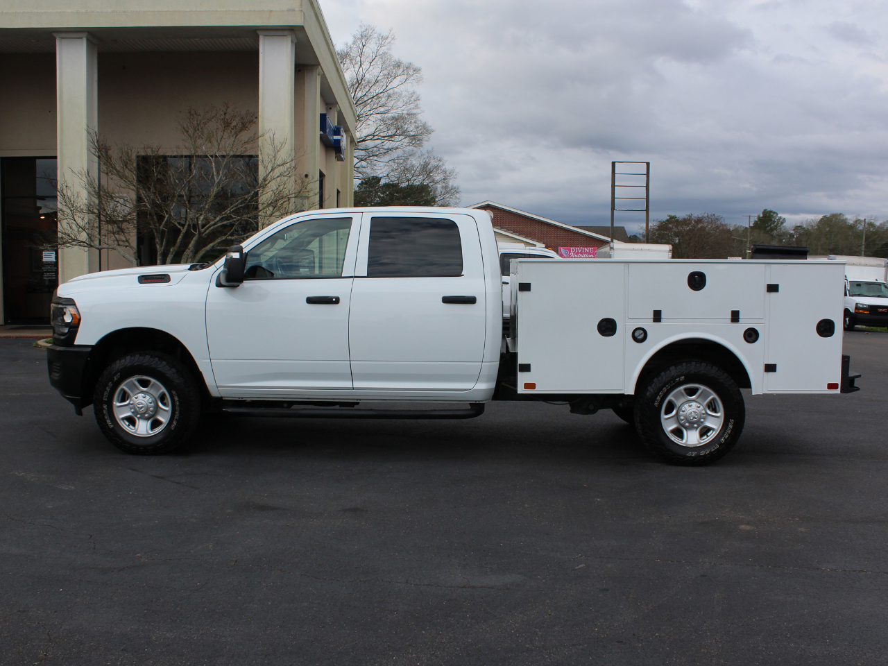 RAM 2500 Tradesman Crew Cab LWB 4WD 2024
