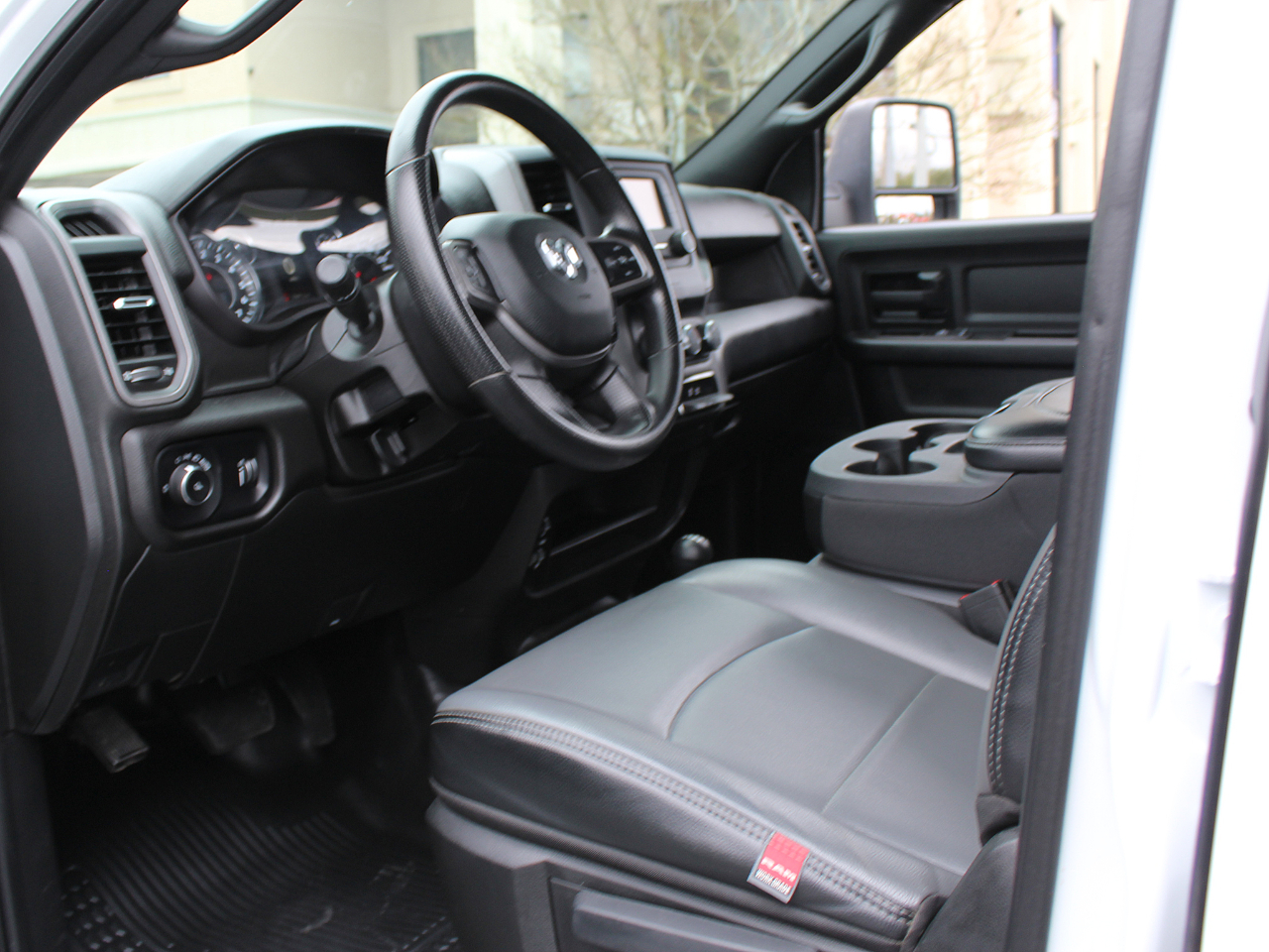 RAM 2500 Tradesman Crew Cab LWB 4WD 2024