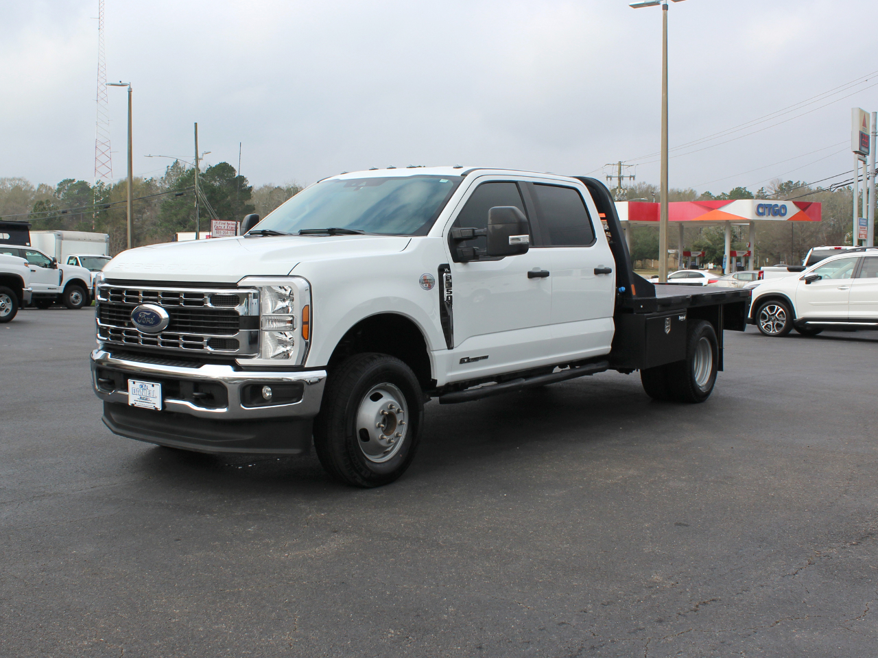 Ford F-350 SD XL Crew Cab Long Bed DRW 4WD 2024