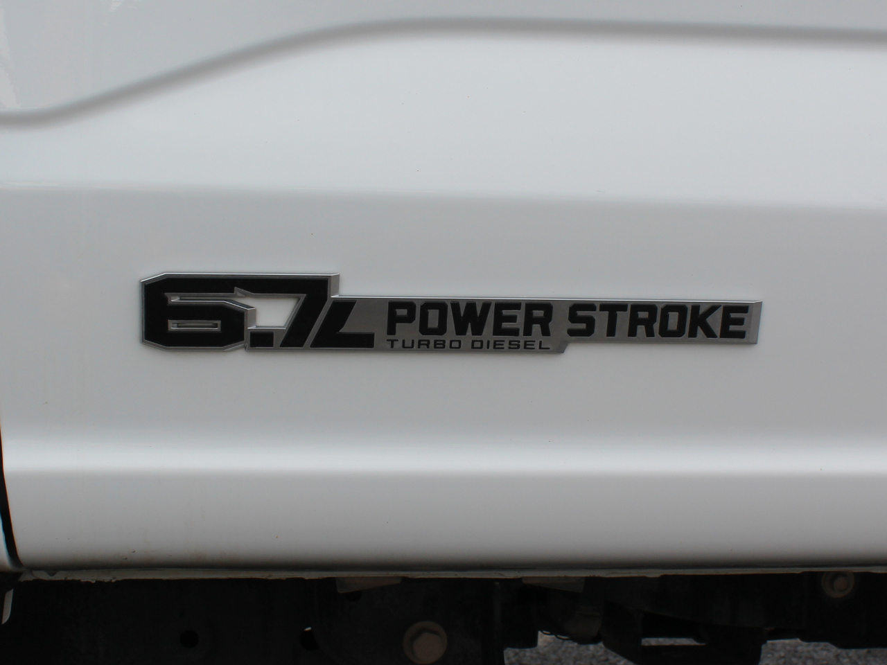 Ford F-350 SD XL Crew Cab Long Bed DRW 4WD 2024