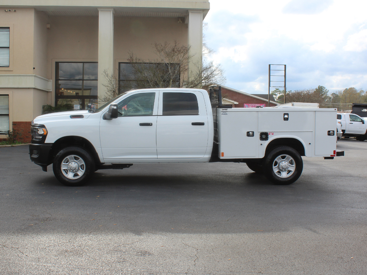 RAM 3500 ST Crew Cab LWB 4WD 2023