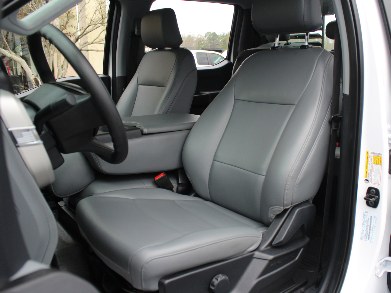 Ford F-350 SD XL Crew Cab Long Bed DRW 4WD 2024