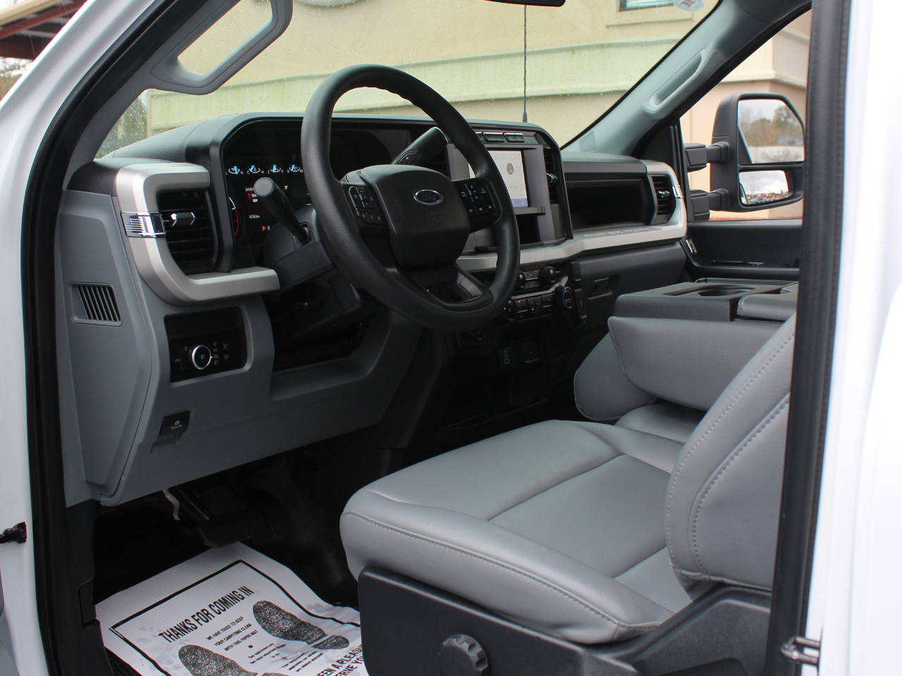 Ford F-350 SD XL Crew Cab Long Bed DRW 4WD 2024